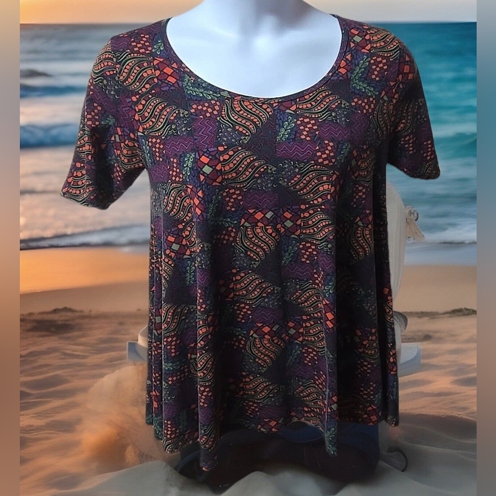 ❤️ 🎃 3/$15 Colorful Patterned Tunic Top C